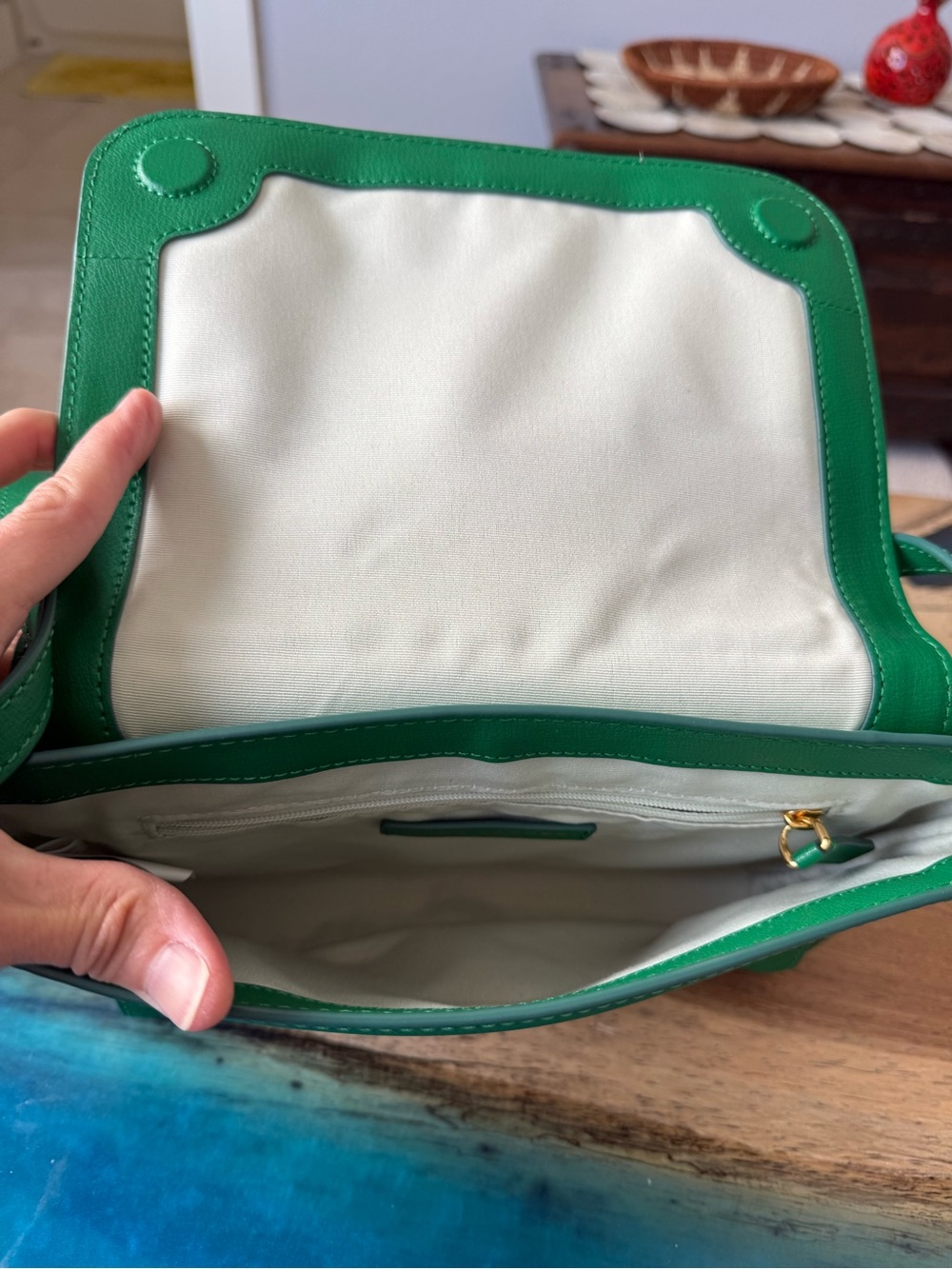Marc Jacob’s Green Leather Crossbody Bag - Picture 9 of 11